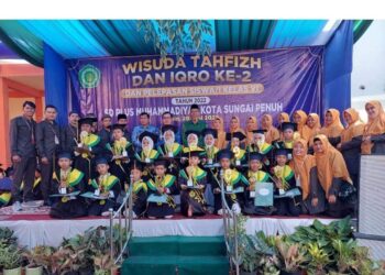 Wako Ahmadi Hadiri Wisuda SD Plus Muhammadiyah Kota Sungai Penuh