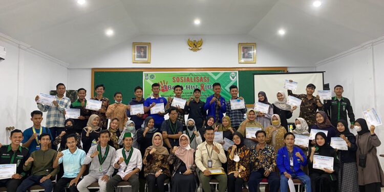 Peduli Kesehatan Masyarakat, HMI Komisariat Syariah Bersama Dinkes Tanjab Barat Gelar Sosialisasi Bahaya TBC, HIV, dan AIDS