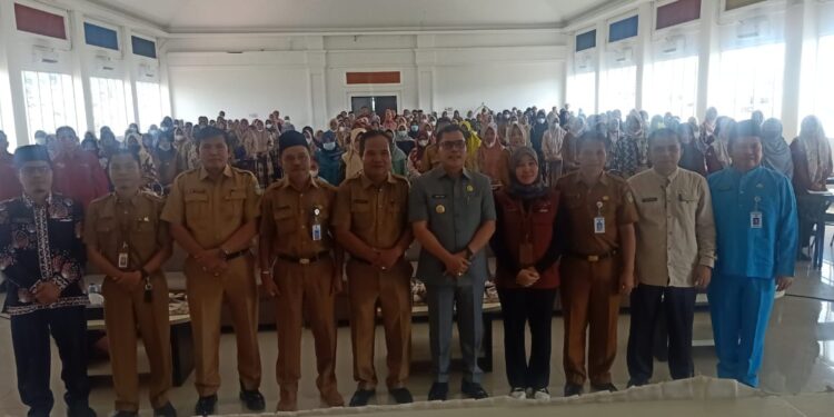 Buka Sosialisasi Peserta PKH, Wako Ahmadi Berharap KPM Beranjak Menuju Keluarga Mandiri