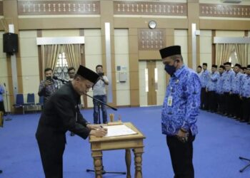 Sekda Alpian Lantik 221 Orang Pejabat Fungsional