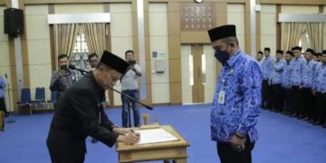 Sekda Alpian Lantik 221 Orang Pejabat Fungsional