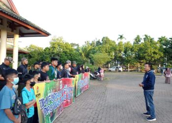 Ikuti FORNAS ke- VI di Palembang, Ketua FESPATI Provinsi Jambi Lepas 35 Atlet Panahan