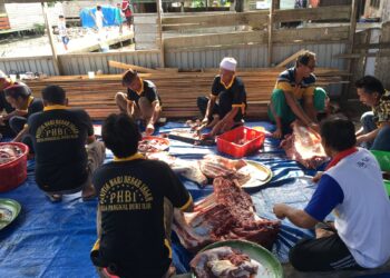 Sembelih 6 Ekor Sapi, Kades Desa Pangkal Duri Ilir: Semoga Bisa Menambah Semangat Keikhlasan dan Gotong Royong