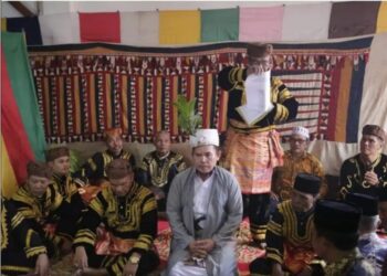 Wako Ahmadi Dinobatkan Sebagai Depati Batuah Pagar Negeri