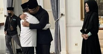 Berbelasungkawa, Al Haris Datangi Ridwan Kamil di Rumah Dinas Gubernur Jawa Barat