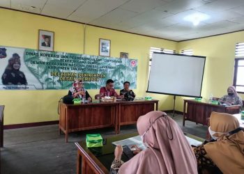 Dinas Koperindag dan Dekranasda Tanjab Barat Gelar Pelatihan Peningkatan Desain Membatik