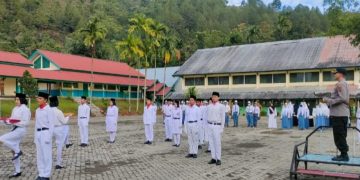 Kapolres Kerinci Jadi Pembina Upacara di SMKN 4 Sungai Penuh