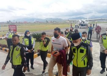 Bupati Adirozal Sambut Kunjungan Menparekraf di Bandara Depati Parbo