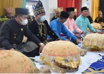 Pj Bupati Sarolangun Hadiri Penganugerahan Gelar Adat Kajagung dan Mendagri RI