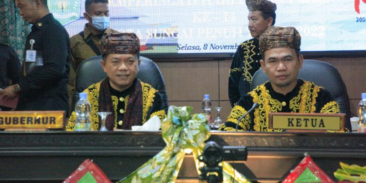 DPRD Sungai Penuh Gelar Paripurna HUT Ke-14 Kota Sungai Penuh, Fajran Apresiasi Penghargaan Diperoleh Pemkot