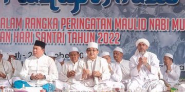 Bupati Anwar Sadat Hadiri Peringatan Hari Santri Nasional di Ponpes Al-baqiyatush Shalihat