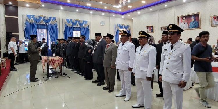 Anwar Sadat Lantik Puluhan Pejabat Eselon di Lingkup Pemkab Tanjab Barat, Berikut Namanya