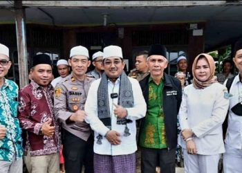 Silaturahmi Ke Desa Sungai Dualap, Bupati Akan Dirikan Tower