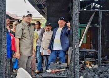 Bupati Tanjab Barat didampingi Wabup Tinjau Lokasi Kebakaran di Jalan Panglima