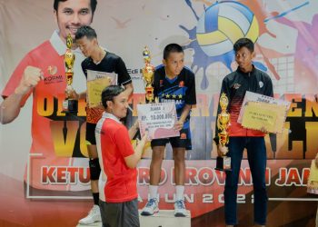Ketua DPRD Provinsi Jambi Tutup Tournament Volly Ball