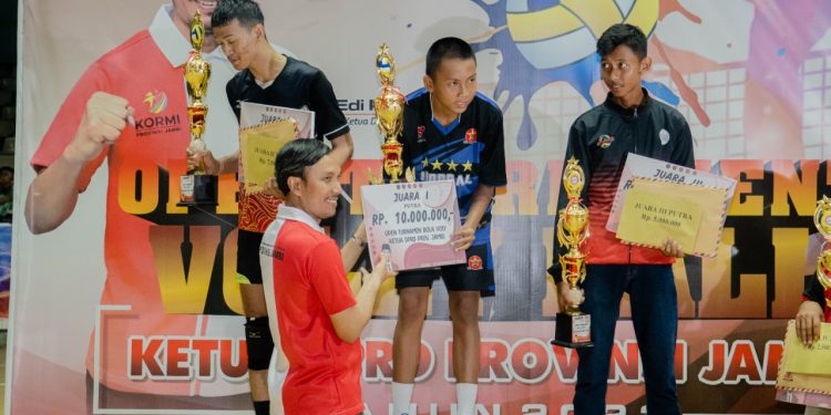 Ketua DPRD Provinsi Jambi Tutup Tournament Volly Ball
