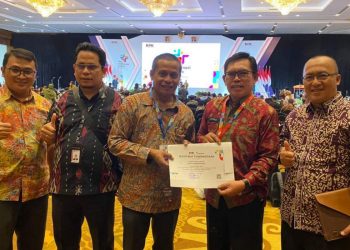 Berhasil Capai Peningkatan Indeks Pencegahan Korupsi Tertinggi, Wako Ahmadi Terima Penghargaan Dari KPK RI