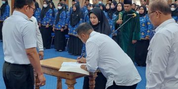 Wako Ahmadi Lantik 114 Pejabat Fungsional Lingkup Pemkot Sungai Penuh