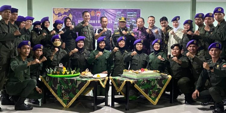HUT ke 45, Resimen Mahasiswa Sultan Thaha Jambi Gelar Syukuran dan Potong Tumpeng