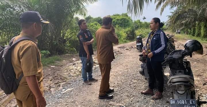 Cepat Tanggap, Ketua Komisi II DPRD Tanjab Barat Tinjau Lokasi Banjir di Kecamatan Bram Itam
