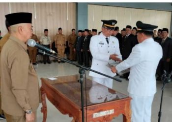 Lantik 39 Kades, Bupati Adirozal Ingatkan Jangan Menyalahgunakan Anggaran