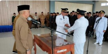 Lantik 39 Kades, Bupati Adirozal Ingatkan Jangan Menyalahgunakan Anggaran