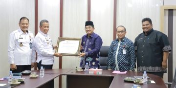 Bupati Anwar Sadat Terima Penghargaan Peduli Kekayaan Intelektual dari Kemenkumham