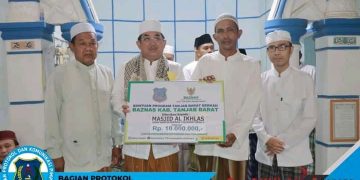 Bupati Tanjab Barat Laksanakan Safari Subuh di Masjid Nurul Ikhlas Manunggal II