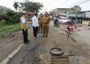 Komisi III Tinjau Jalan Provinsi Rusak di Buluran Kota Jambi