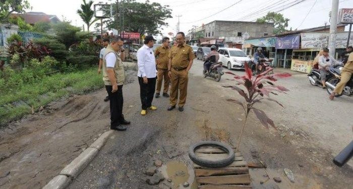 Komisi III Tinjau Jalan Provinsi Rusak di Buluran Kota Jambi