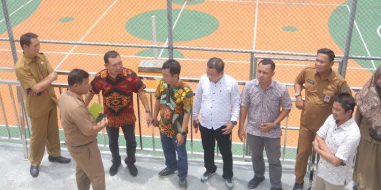 Komisi III DPRD Tanjab Barat Tinjau Progres Pembangunan Sport Center