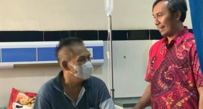 Ketua DPRD Provinsi Jambi Besuk Kelompok SAD 113 yang Dirawat di RSUD Raden Mattaher