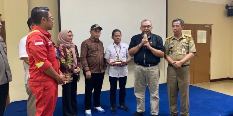 Ketua Komisi IV Fadli Sudria Dampingi Wakil Menteri Ketenagakerjaan Sidak ke Petrochina