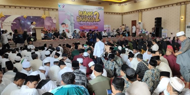 Gubernur Al Haris Sambut Ramadan Bersama 2000 Santri Yatim, Dhuafa dan Penghafal Qur’an