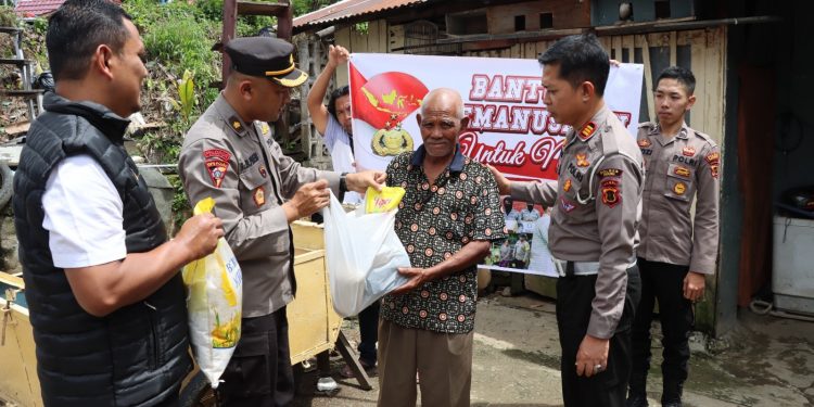 Waka Polres Kerinci Salurkan Bantuan Sosial di Desa Sungai Ning
