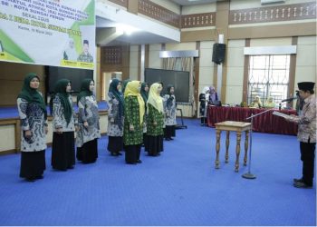 Ketua TP. PKK Ny. Herlina Ahmadi Dikukuhkan Jadi Ummi Raudhatul Athfal