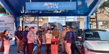 Al Haris Resmikan Stasiun Pengisian Kendaraan Listrik Pertama di Jambi