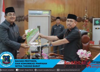 Bupati Hadiri Rapat Paripurna Pertama DPRD Dalam Rangka Penyampaian Nota Pengantar LKPJ Bupati Tanjung Jabung Barat Tahun 2022