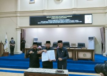 Pj Bupati Sampaikan LKPJ Tahun 2022 di Rapat Paripurna DPRD Kabupaten Sarolangun