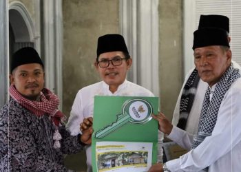 Safari Ramadhan, Wako Ahmadi Sholat Jumat Bersama Masyarakat Kampung Tengah.