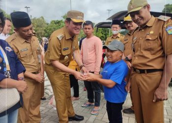 Wawako Antos Serahkan Bantuan Pangan Bagi 6.271 Jiwa