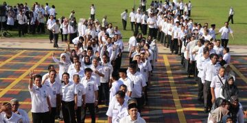 Pimpin Upacara Pasca Lebaran, Gubernur Jambi Al Haris Tekankan Kedisiplinan Kerja