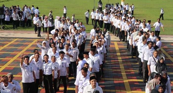 Pimpin Upacara Pasca Lebaran, Gubernur Jambi Al Haris Tekankan Kedisiplinan Kerja