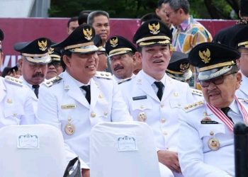 Wakil Bupati Tanjab Barat Hadiri Upacara Peringatan HUT Otonomi Daerah XXVII Tahun 2023 di Makassar