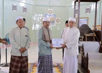 Bupati Tanjab Barat Laksanakan Kunjungan Safari Jumat ke Masjid Al-Kautsar Desa Pematang Lumut