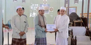 Bupati Tanjab Barat Laksanakan Kunjungan Safari Jumat ke Masjid Al-Kautsar Desa Pematang Lumut
