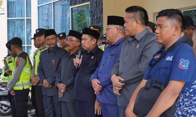 Ketua DPRD dan Komisi I Sambut Aksi Damai Guru Honorer Tanjab Barat