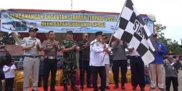 Gubernur Jambi Lepas Ratusan Warga buat Mudik Gratis ke Pulau Jawa