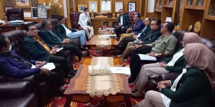 IDI dan PDGI Jambi Temui Ketua DPRD Minta Pembahasan RUU Kesehatan Dihentikan