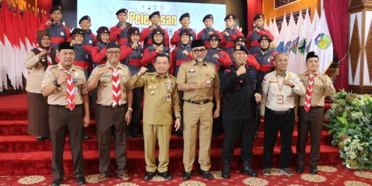 Gubernur Al Haris Lepas Kontingen Pramuka Jambi Ikuti Lomba Tingkat V Nasional